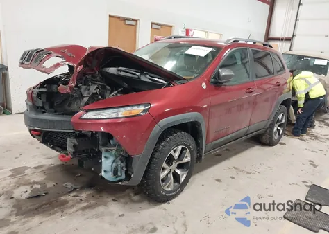 2015 Jeep Cherokee Trailhawk z USA, uszkodzony, nr VIN 1C4PJMBS7FW646577